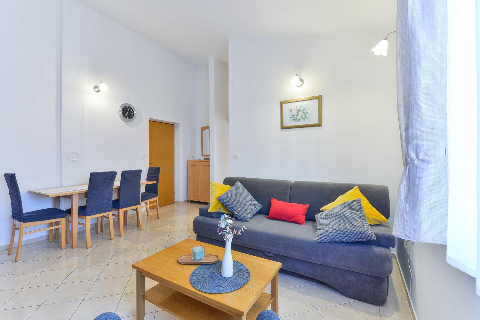 House Inga Appartement Vir
