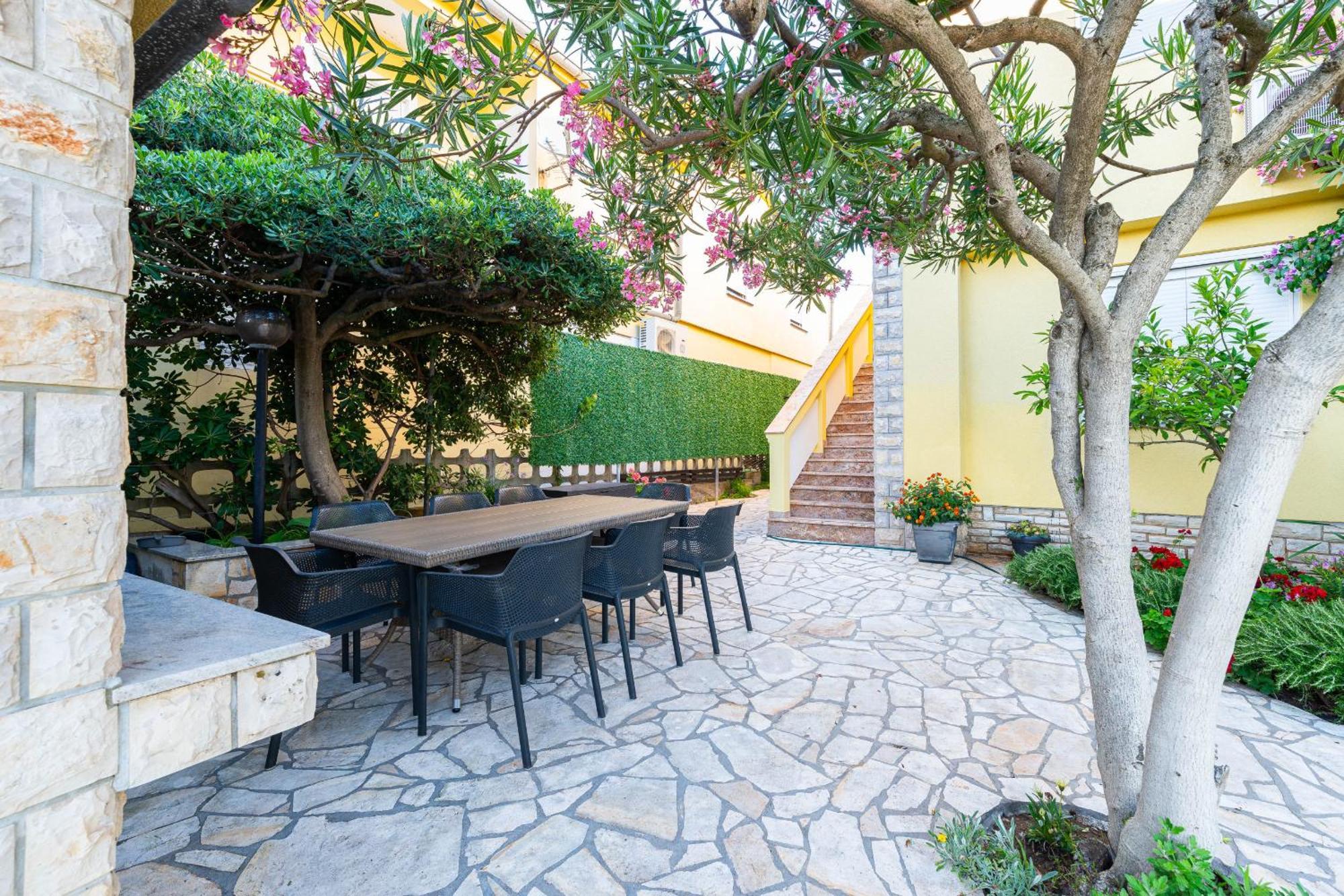 Appartement House Inga